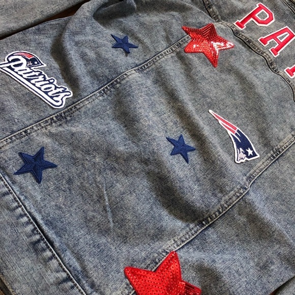 New England Patriots Denim Jacket - Picture 2 of 4